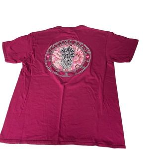 Women’s short sleeve T-shirt. Size large.